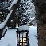 Alapihan Arboretumin Vierasmaja Ja Sauna Nyaraló